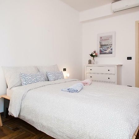Casa Liberta - Downtown Modern Apartment With Airconditioning 산레모 외부 사진