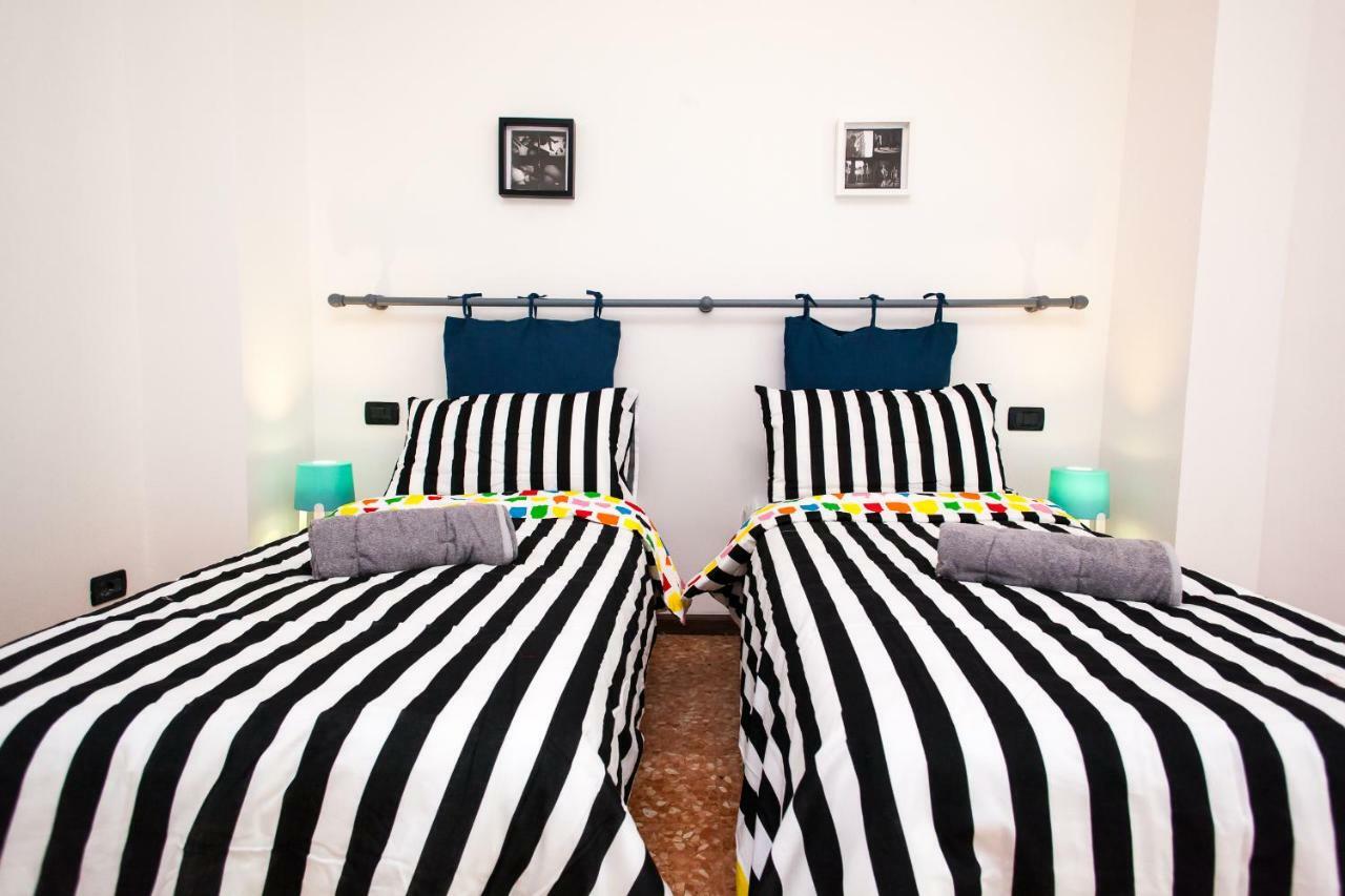 Casa Liberta - Downtown Modern Apartment With Airconditioning 산레모 외부 사진
