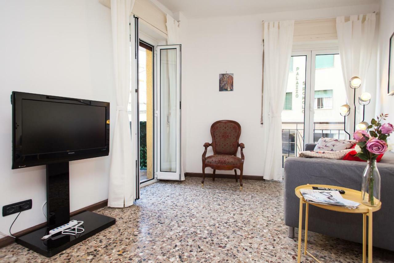 Casa Liberta - Downtown Modern Apartment With Airconditioning 산레모 외부 사진